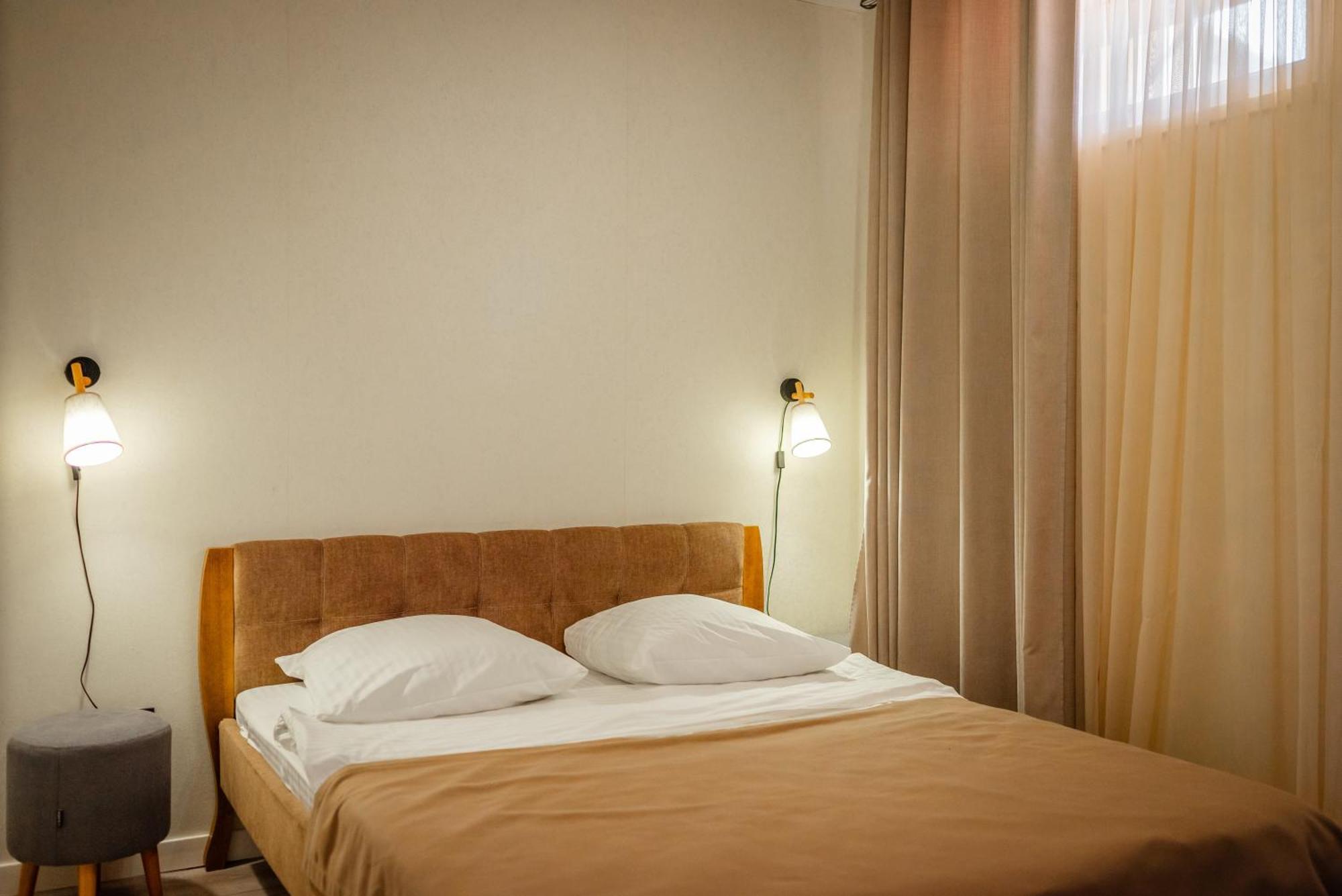 Hotel Butterfly Sadove 외부 사진