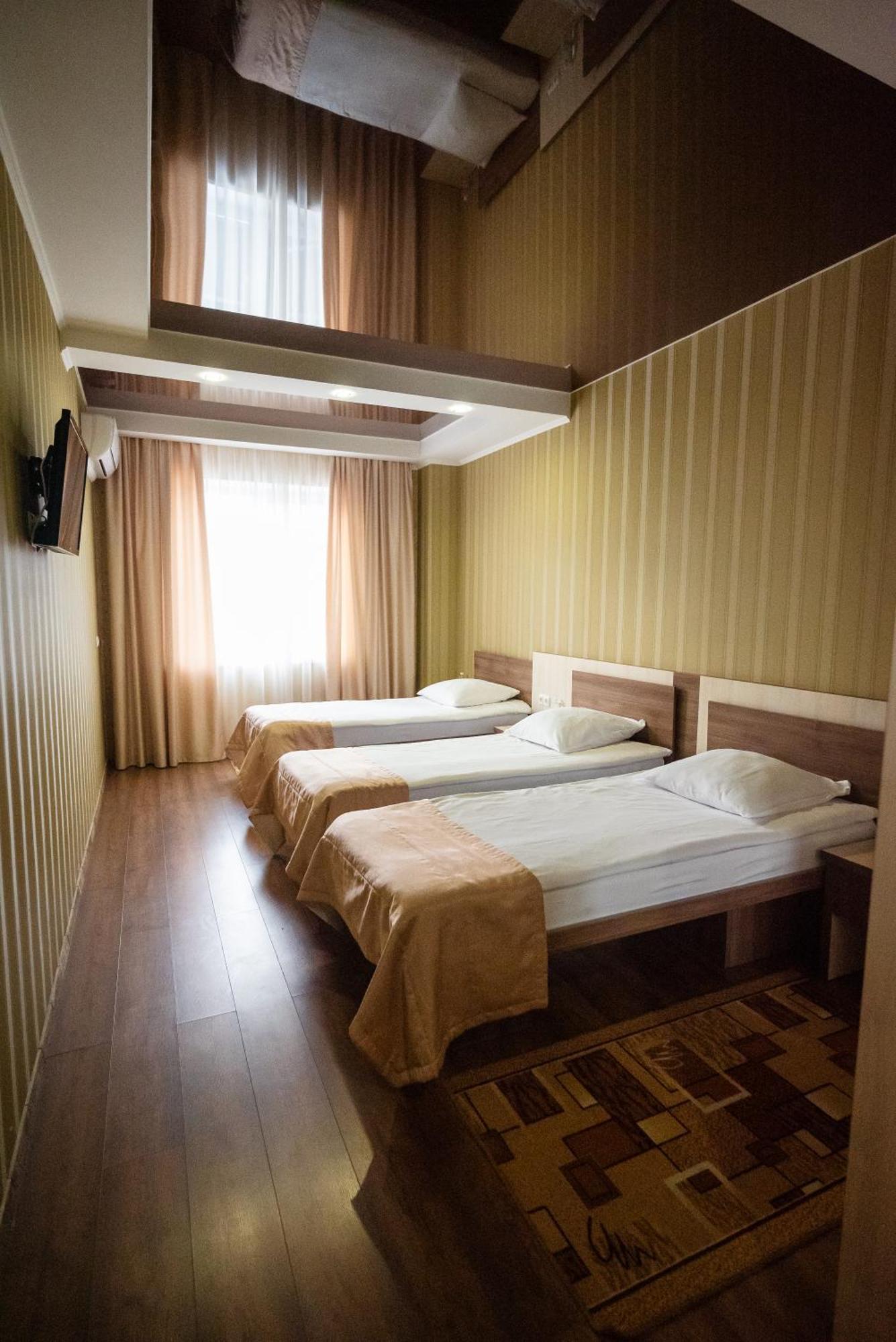 Hotel Butterfly Sadove 외부 사진