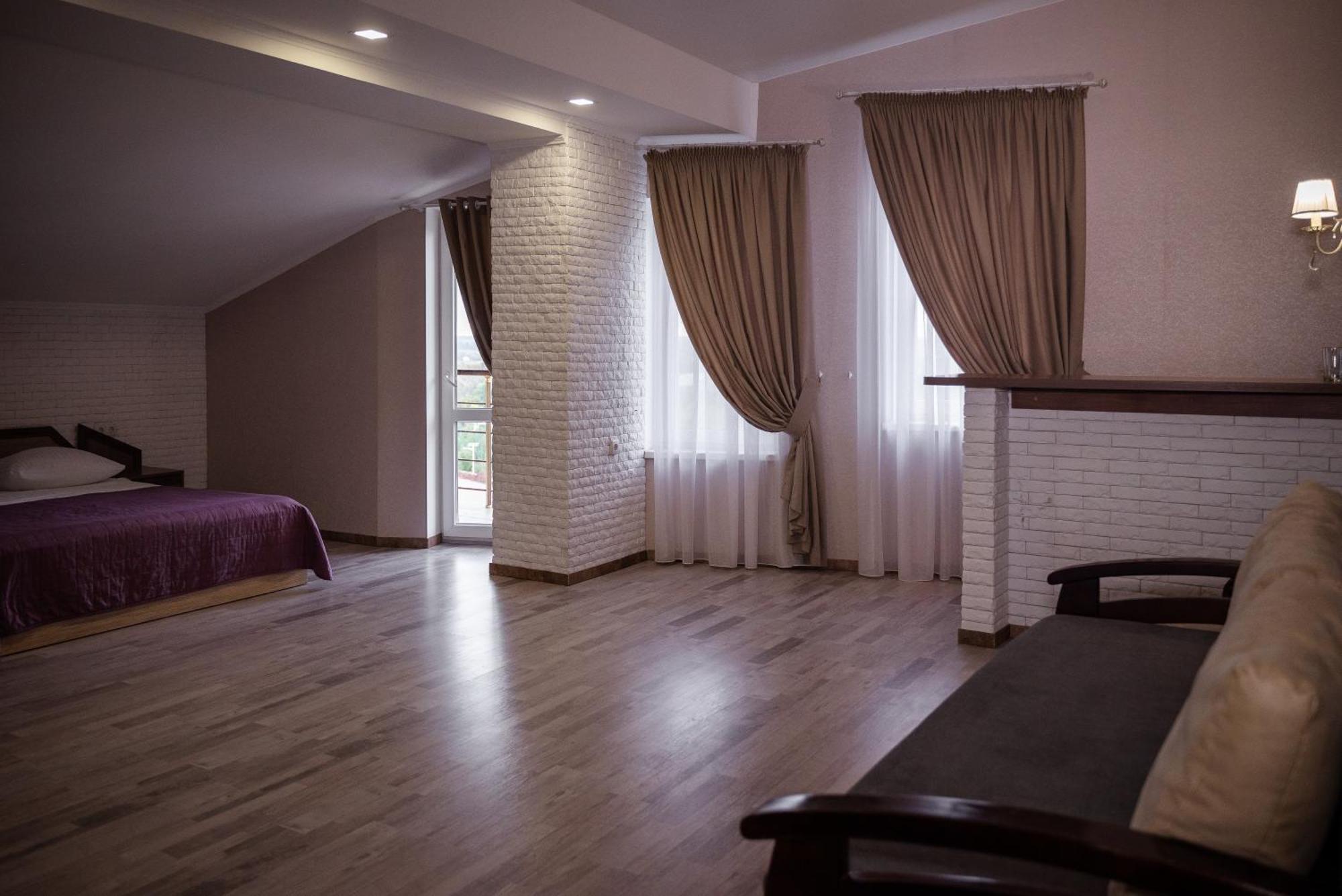 Hotel Butterfly Sadove 외부 사진